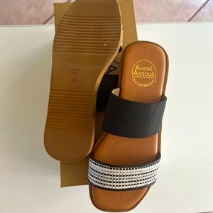 Andre Assous Beverly Sandals, size 7